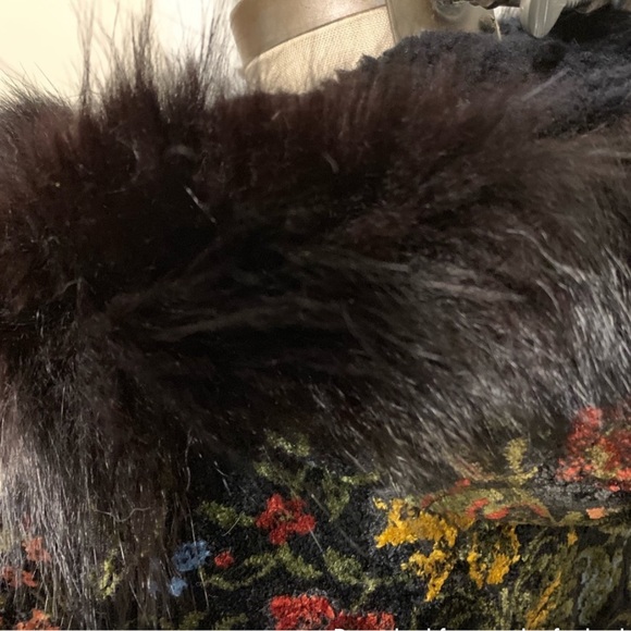 Vintage Brocade Après Ski Carpet Jacket - Picture 5 of 5